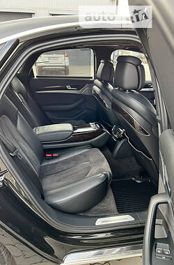 Седан Audi A8 2011 в 