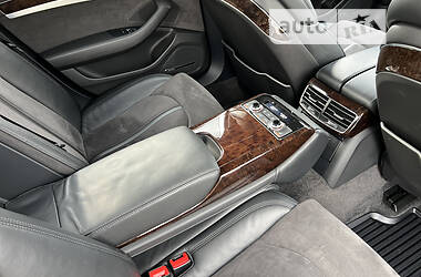 Седан Audi A8 2011 в 