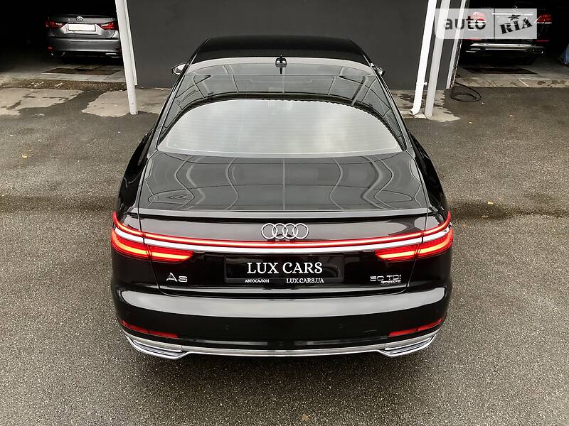 Седан Audi A8 2018 в Києві