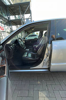 Седан Audi A8 2001 в 