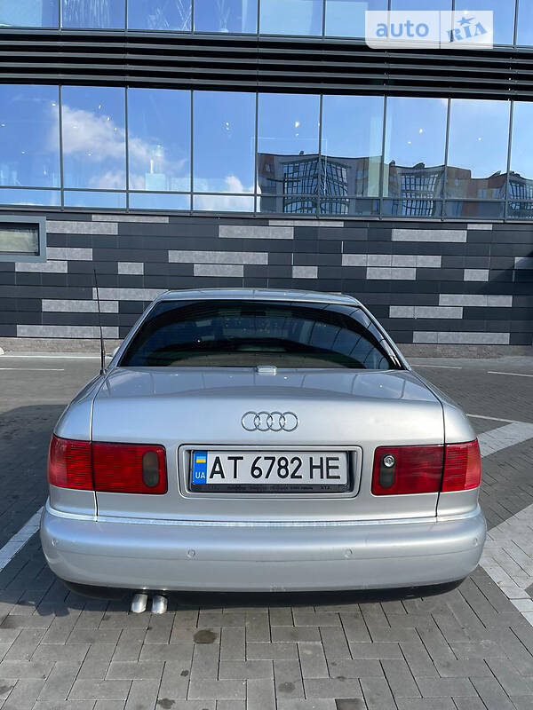 Седан Audi A8 2001 в Ивано-Франковске