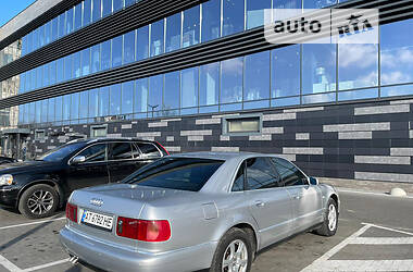 Седан Audi A8 2001 в 