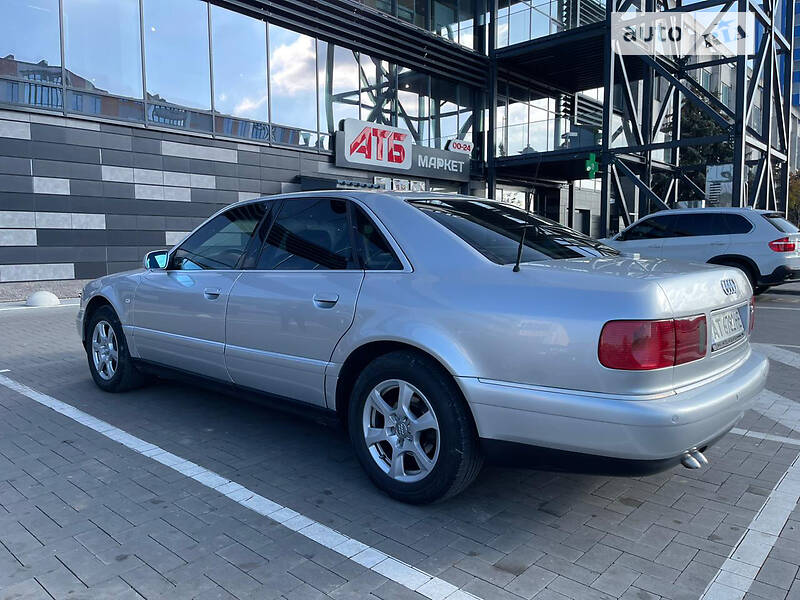 Седан Audi A8 2001 в Ивано-Франковске