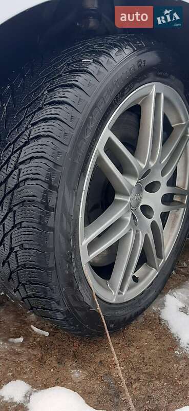 Седан Audi A8 2011 в Києві