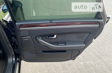 Седан Audi A8 2004 в 