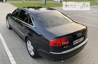 Седан Audi A8 2004 в 
