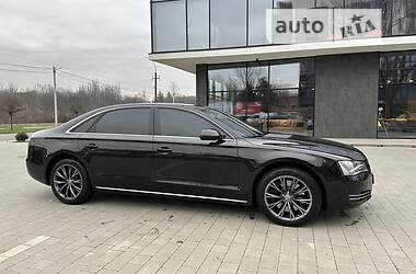 Седан Audi A8 2012 в Ужгороді