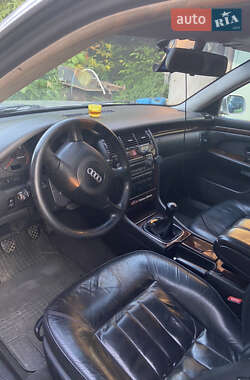 Седан Audi A8 1999 в 