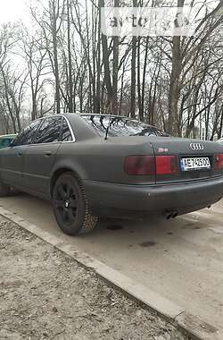 Седан Audi A8 2001 в Днепре