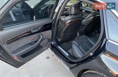 Седан Audi A8 2014 в Львове