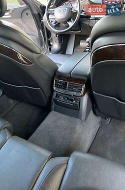 Седан Audi A8 2014 в Львове