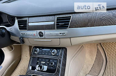 Седан Audi A8 2016 в 