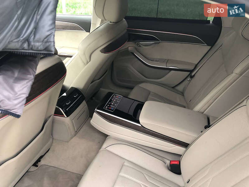 Седан Audi A8 2019 в Херсоне
