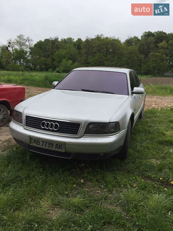 Седан Audi A8 2001 в Виннице