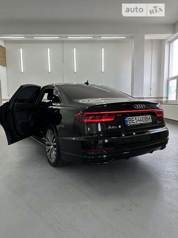 Седан Audi A8 2021 в Ивано-Франковске