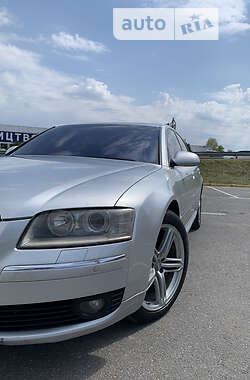 Седан Audi A8 2005 в 