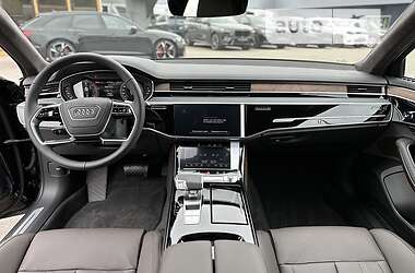 Седан Audi A8 2023 в Киеве