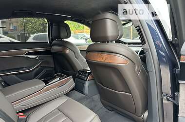 Седан Audi A8 2023 в Киеве