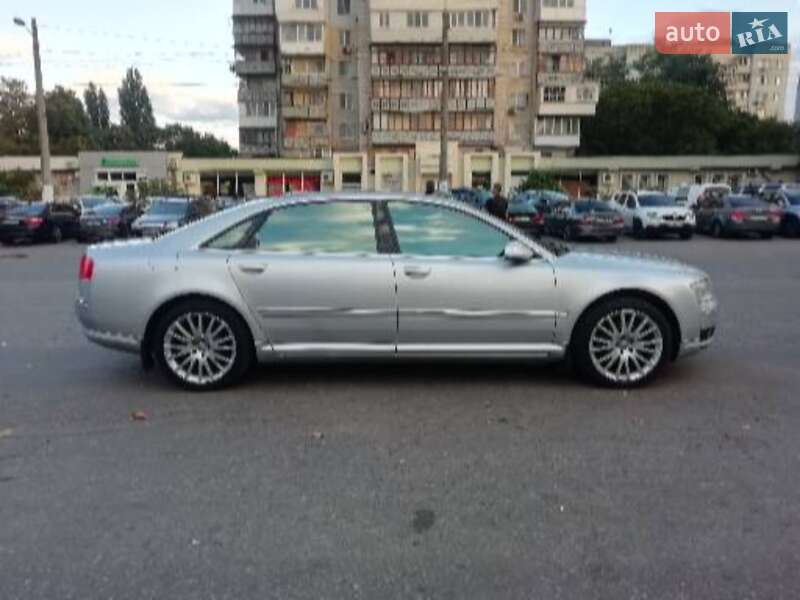 Audi A8 2004