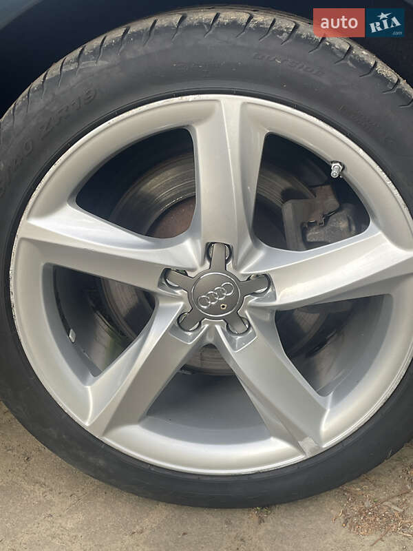 Седан Audi A8 2007 в Черновцах
