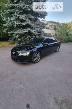 Седан Audi A8 2016 в 