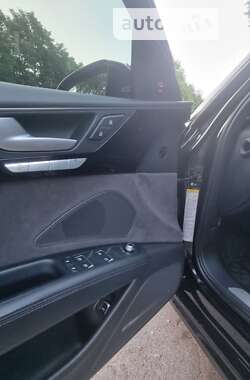Седан Audi A8 2016 в 