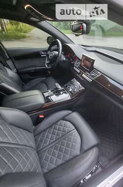 Седан Audi A8 2016 в 