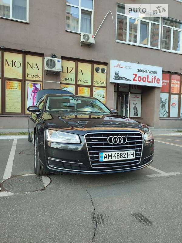 Седан Audi A8 2017 в Киеве