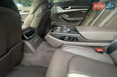 Седан Audi A8 2012 в Днепре