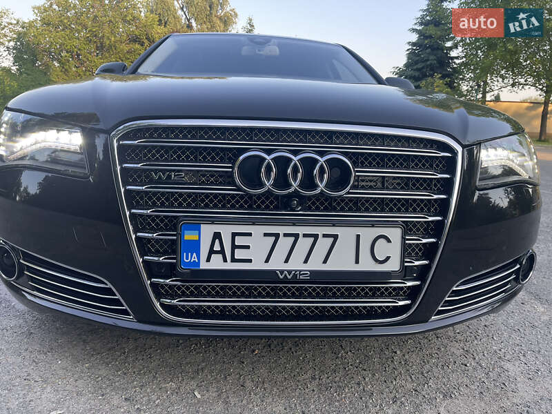 Седан Audi A8 2012 в Днепре