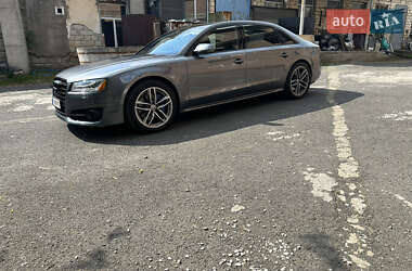 Седан Audi A8 2016 в Коломые