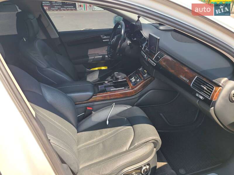 Седан Audi A8 2015 в Івано-Франківську