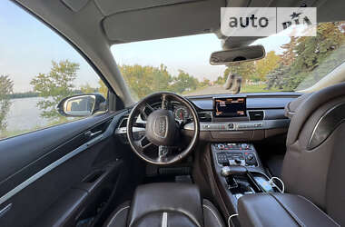 Седан Audi A8 2013 в Днепре