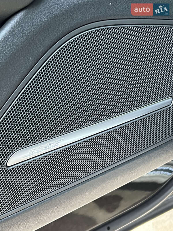 Седан Audi A8 2016 в Хусті
