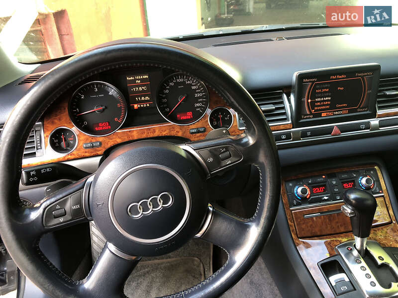 Седан Audi A8 2003 в Хмельницком