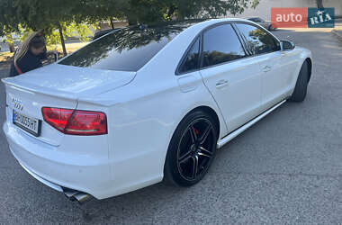 Седан Audi A8 2012 в Одесі