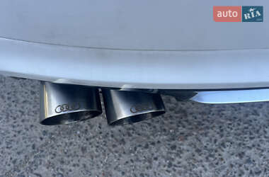 Седан Audi A8 2012 в 