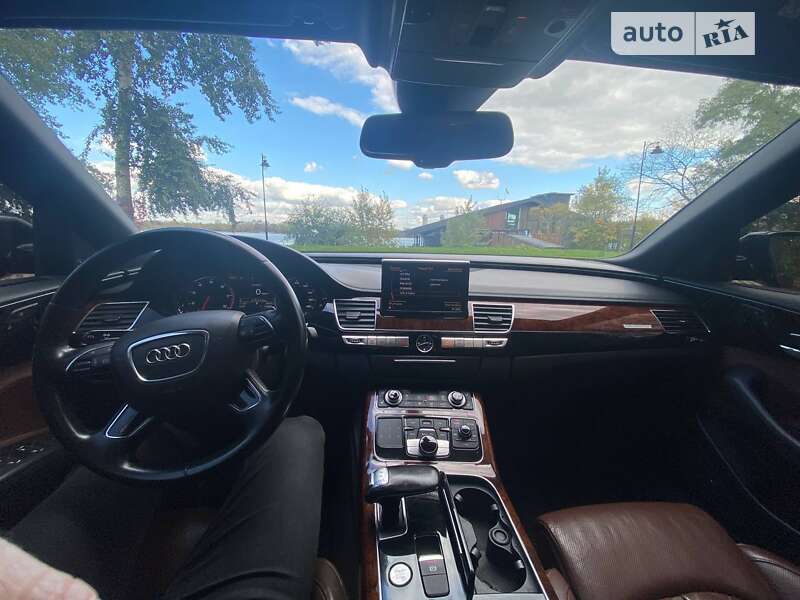 Седан Audi A8 2012 в Киеве