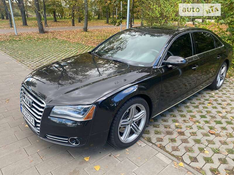 Седан Audi A8 2012 в Киеве