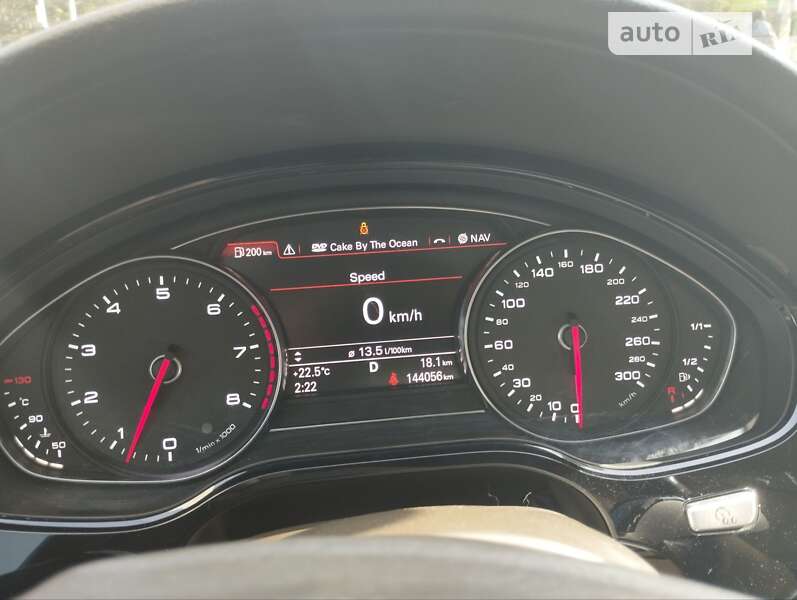Седан Audi A8 2014 в Дніпрі