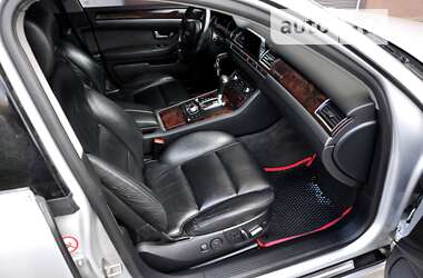 Седан Audi A8 2005 в 