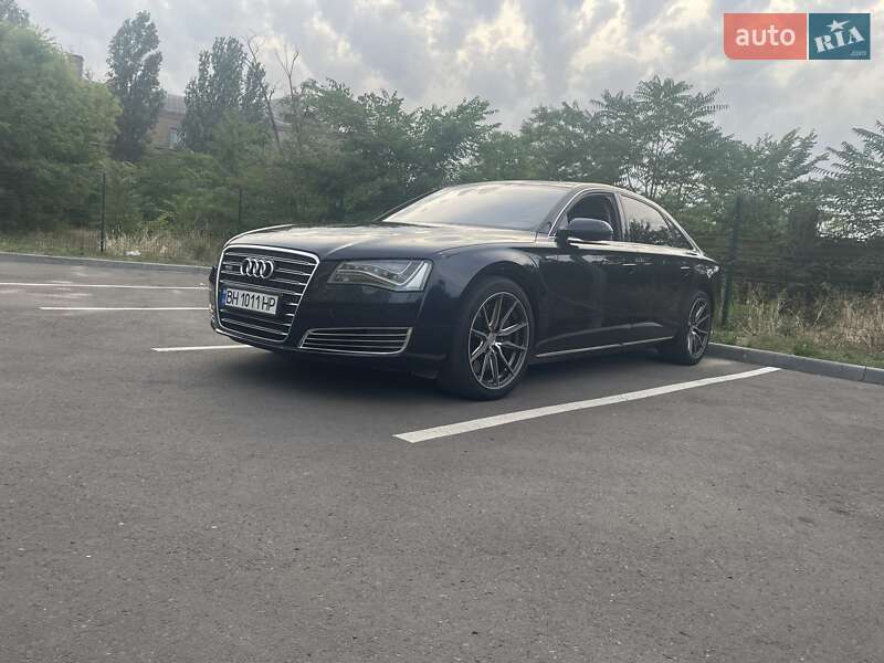 Седан Audi A8 2011 в Николаеве