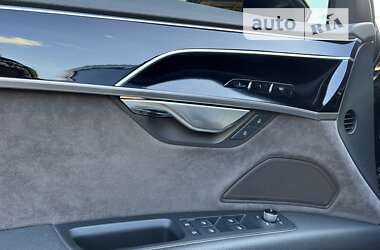 Седан Audi A8 2018 в Калуше