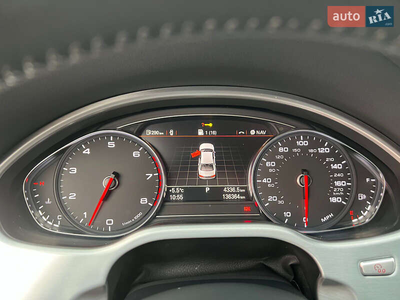 Седан Audi A8 2015 в Мукачево