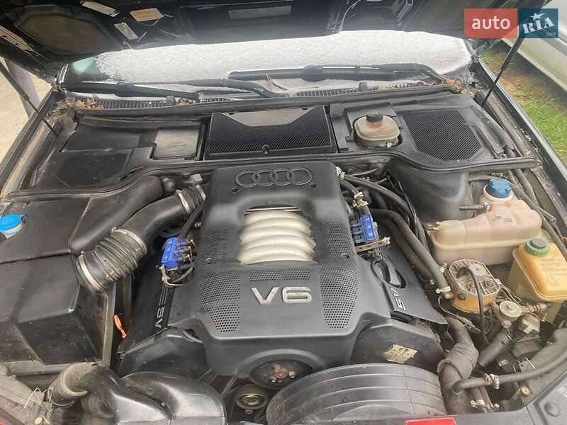 Седан Audi A8 1997 в Чернівцях
