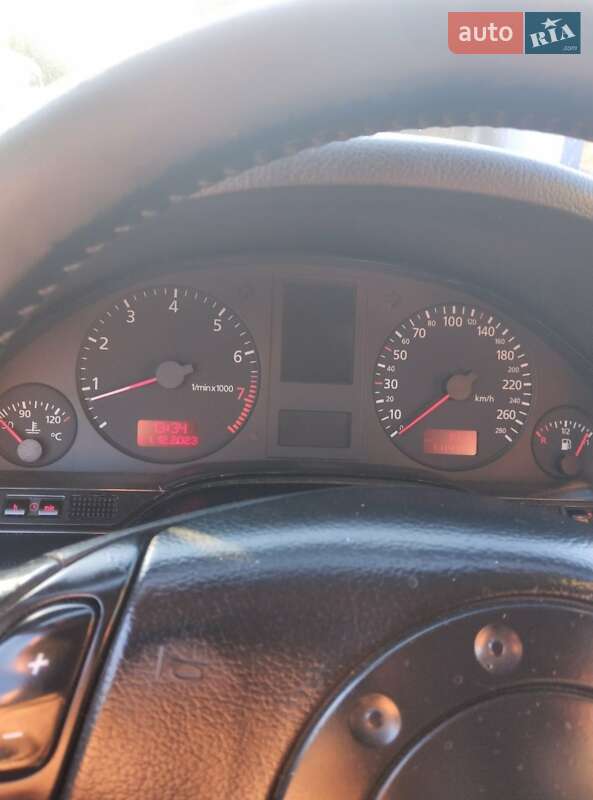 Седан Audi A8 1999 в Тернополі