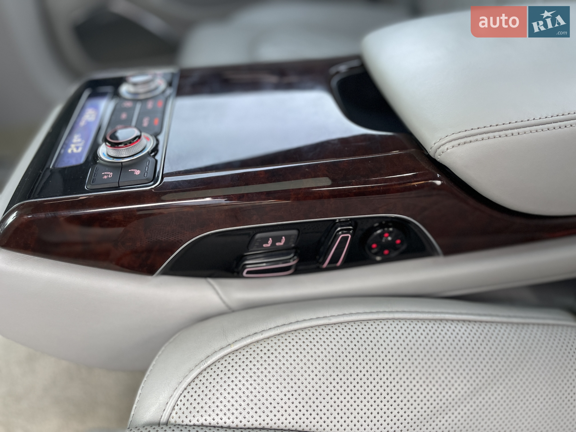 2013 Audi A8 - мініатюра 13