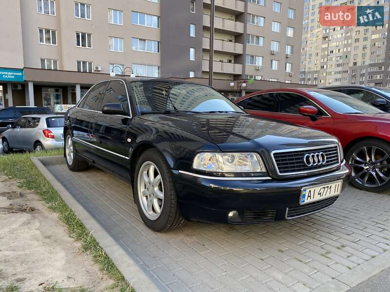 Седан Audi A8 2001 в Броварах