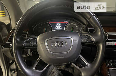 Седан Audi A8 2012 в Киеве