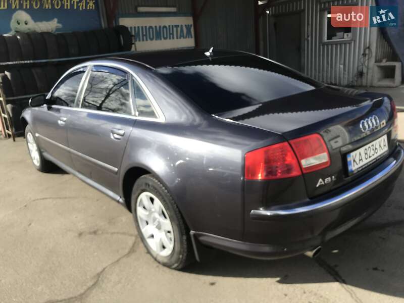 Седан Audi A8 2004 в Киеве